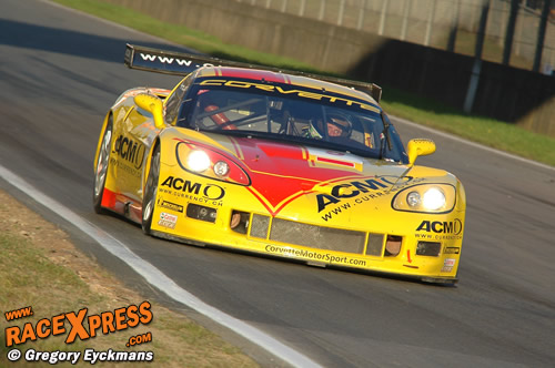 Mike Hezemans geeft alles